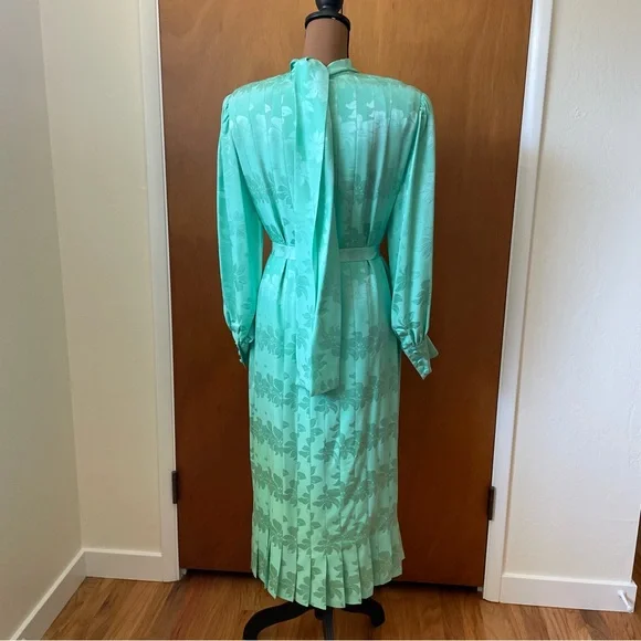 Vintage 80s Adele Simpson 100% Silk Seafoam Green Dress Long Sleeve Pleated 12 - Picture 7 of 16